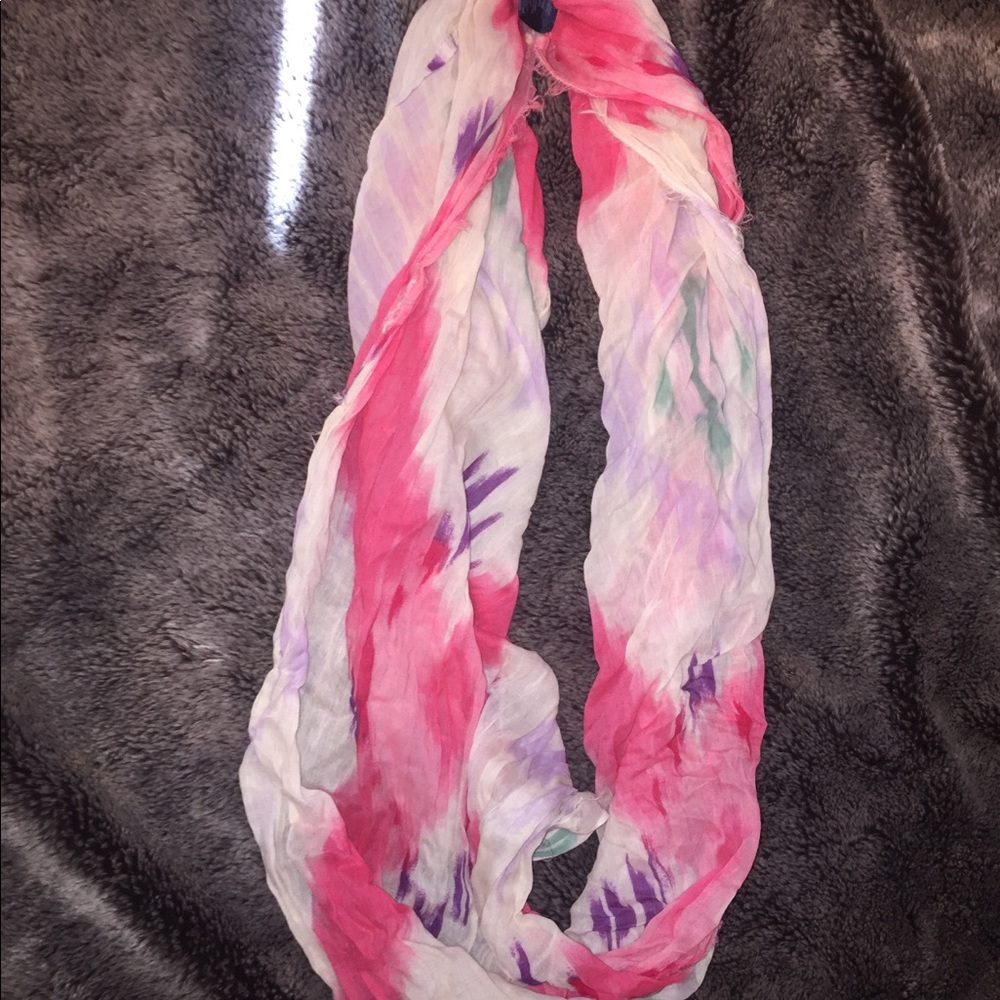Scarves - Picture 7 of 8